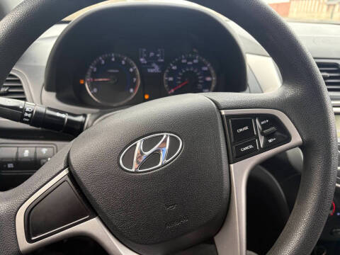 2017 Hyundai Accent SE