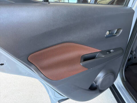 2021 Nissan Kicks SR