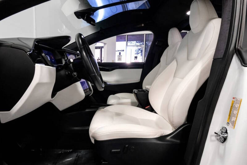 2020 Tesla Model X Long Range