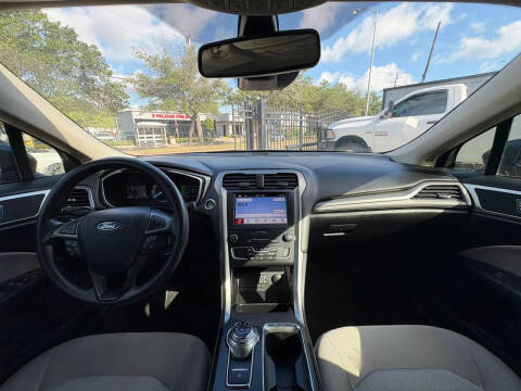 2019 Ford Fusion S