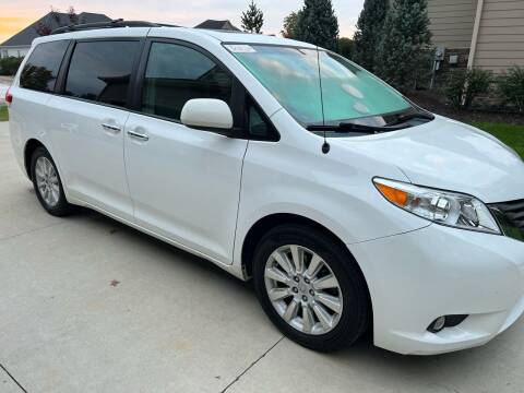 2014 Toyota Sienna for sale at JORDAN AUTO SALES in Youngstown OH