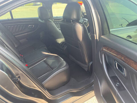 2019 Ford Taurus Limited