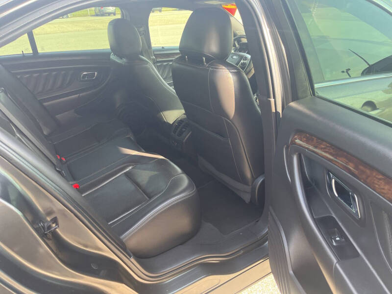 2019 Ford Taurus Limited