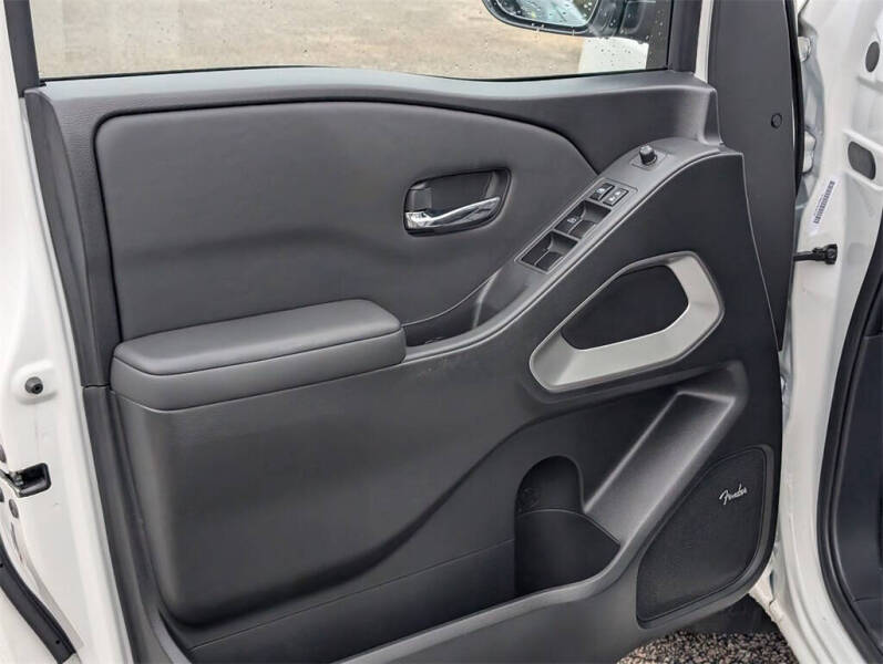 2022 Nissan Frontier SV