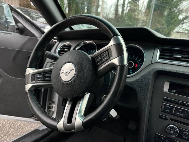 2013 Ford Mustang V6