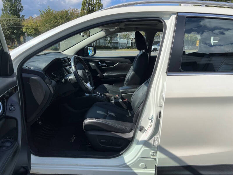 2017 Nissan Rogue Sport SL