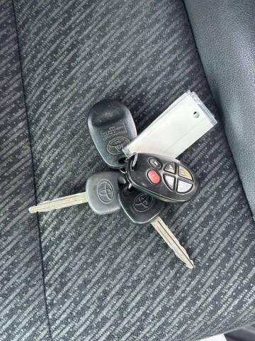 2014 Toyota Sienna SE 8-Passenger