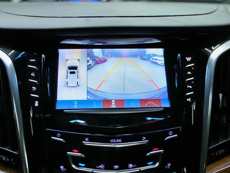 2017 Cadillac Escalade Luxury