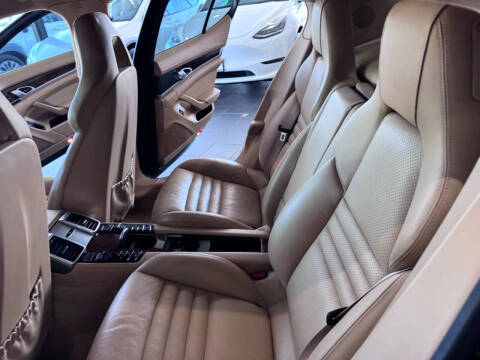 2013 Porsche Panamera GTS