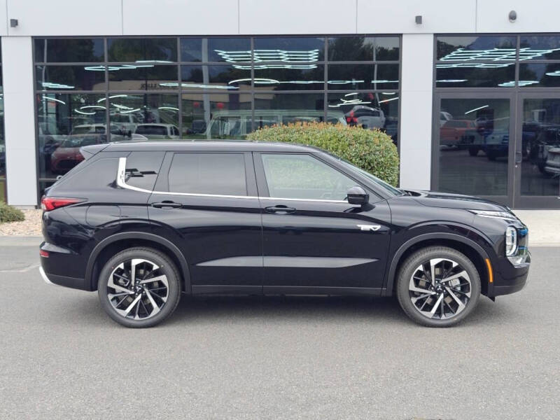 2025 Mitsubishi Outlander PHEV SE