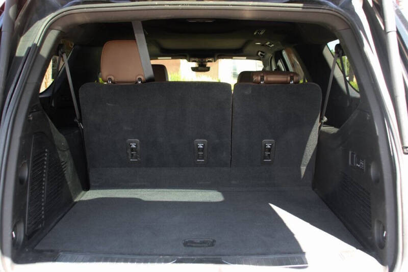 2021 Chevrolet Suburban High Country