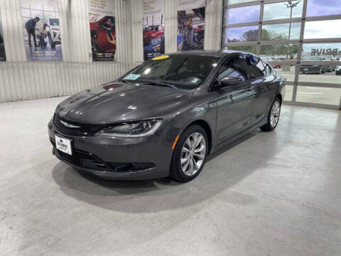 2016 Chrysler 200 S