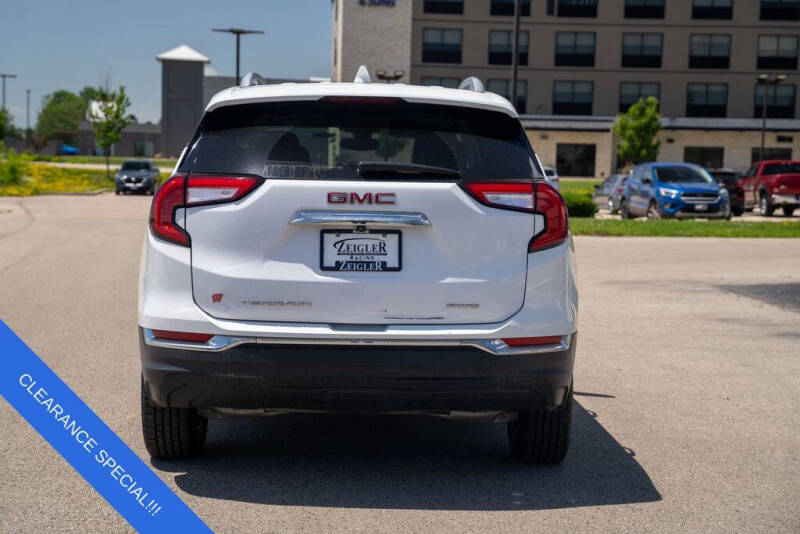 2022 GMC Terrain SLT