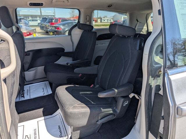 2019 Chrysler Pacifica LX