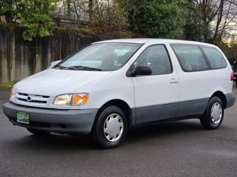 1998 Toyota Sienna CE