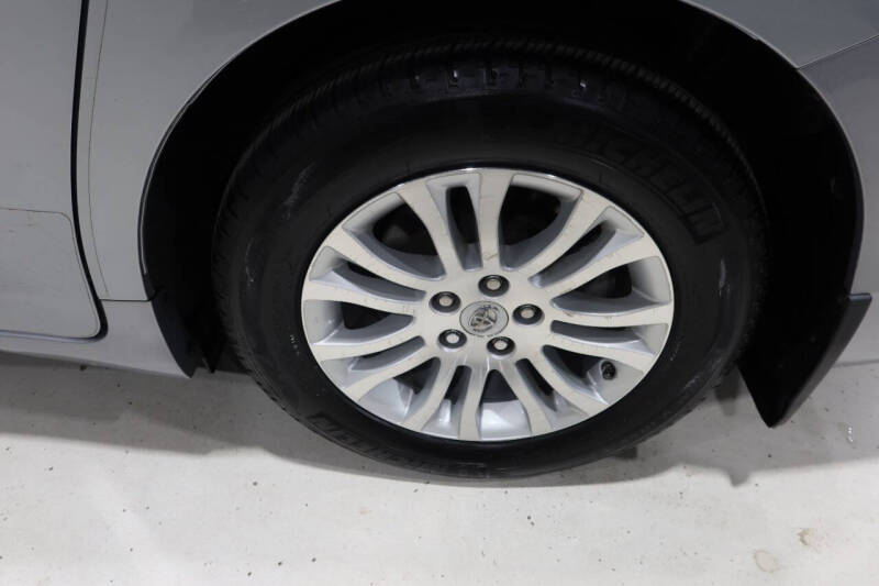 2017 Toyota Sienna XLE 8-Passenger