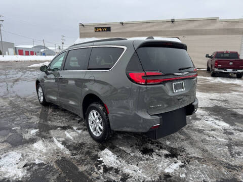 2022 Chrysler Pacifica Touring L