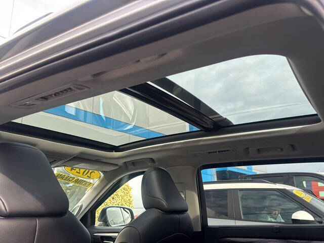 2024 Toyota Highlander Platinum