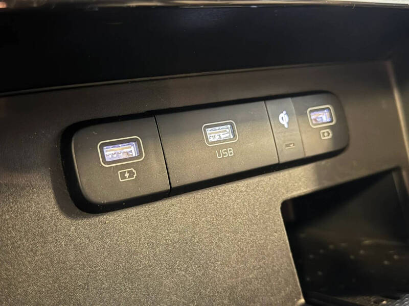 2022 Kia Carnival EX