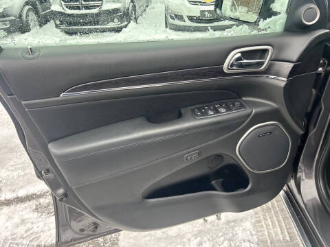 2017 Jeep Grand Cherokee Summit