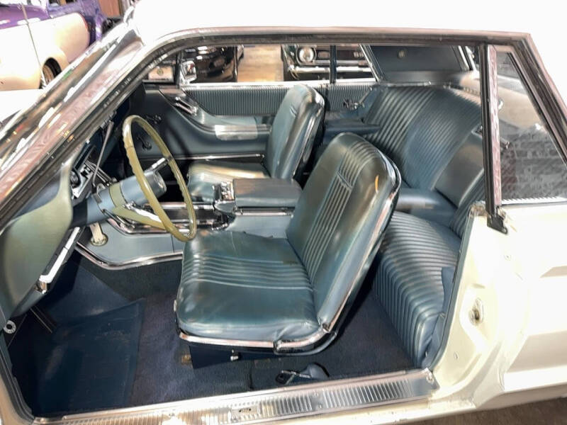 1965 Ford Thunderbird