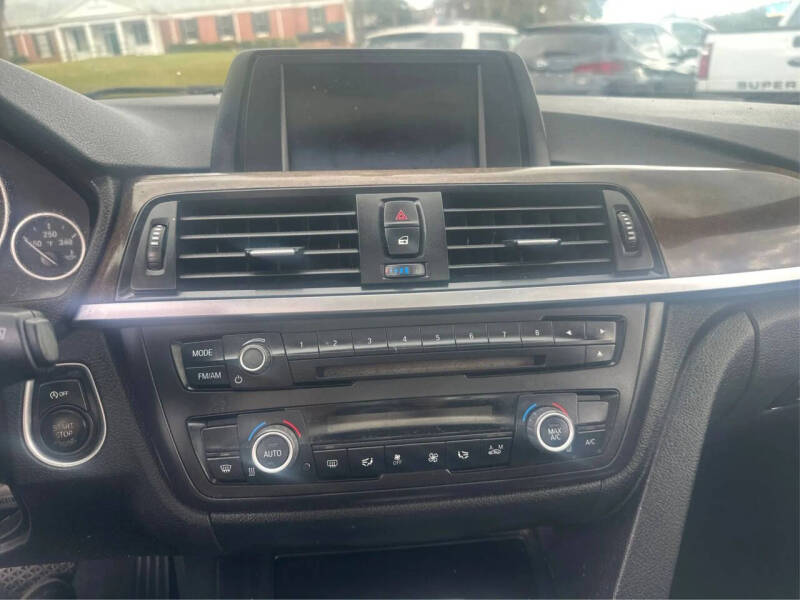 2015 BMW 3 Series 320i