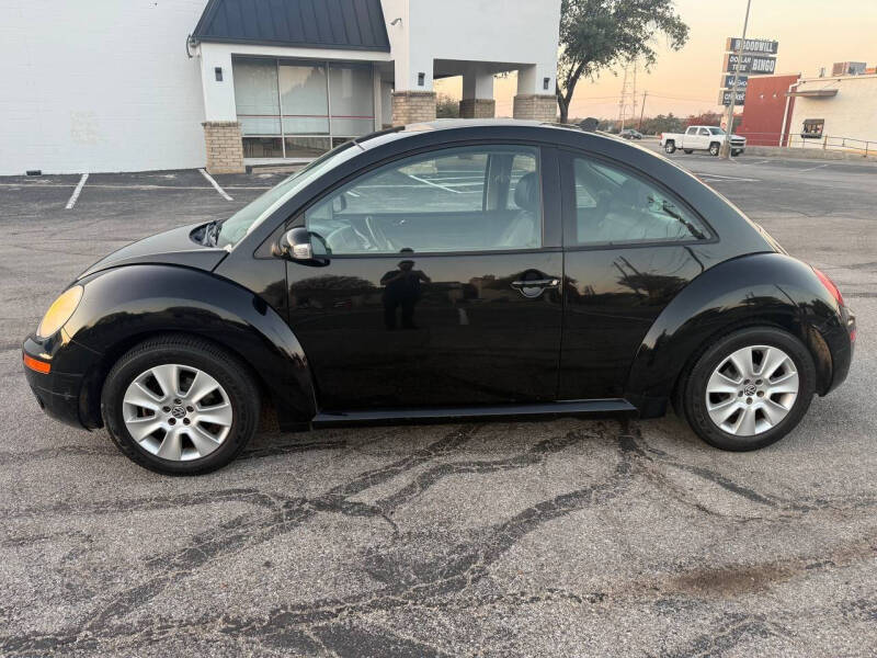 2010 Volkswagen New Beetle Base PZEV
