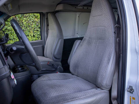 2022 Chevrolet Express 2500