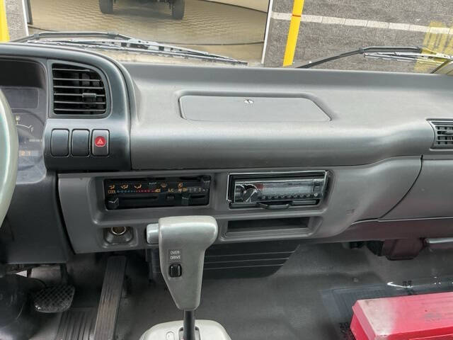 2001 Isuzu NQR