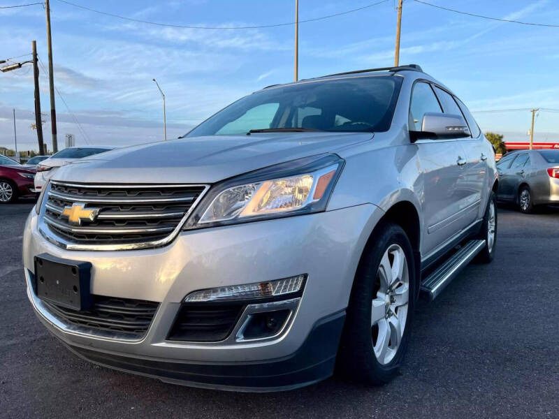 2016 Chevrolet Traverse 1LT photo 3