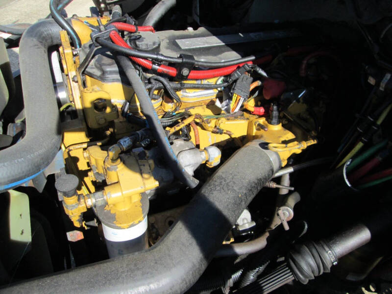 2005 Freightliner Business class M2