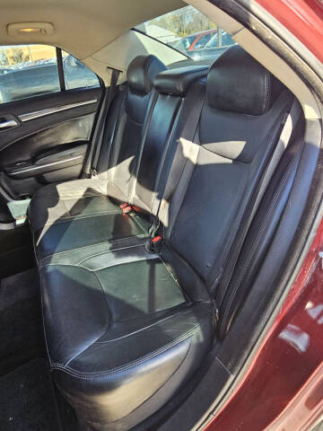 2016 Chrysler 300 Limited