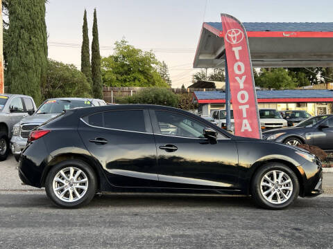 2016 Mazda MAZDA3 i Sport