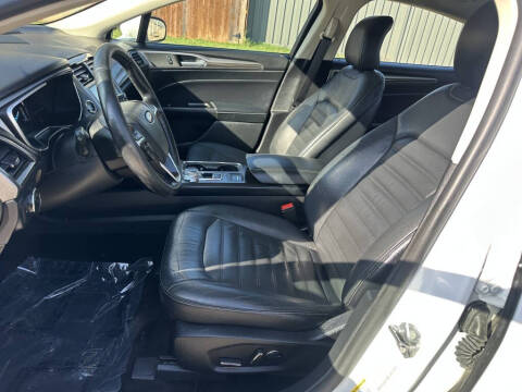 2017 Ford Fusion Hybrid SE