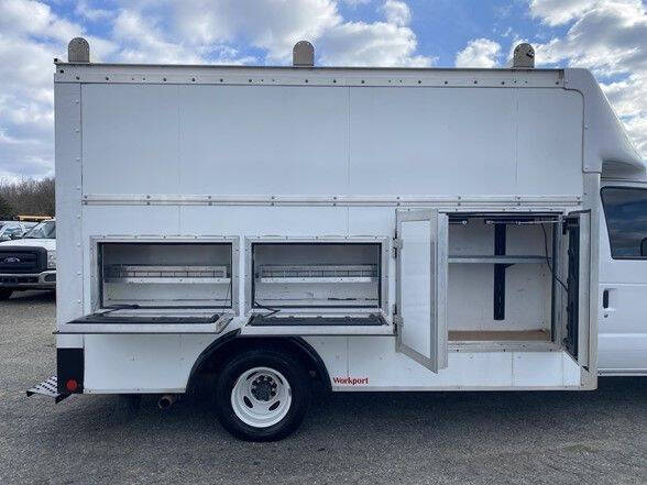 2024 Ford E-Series