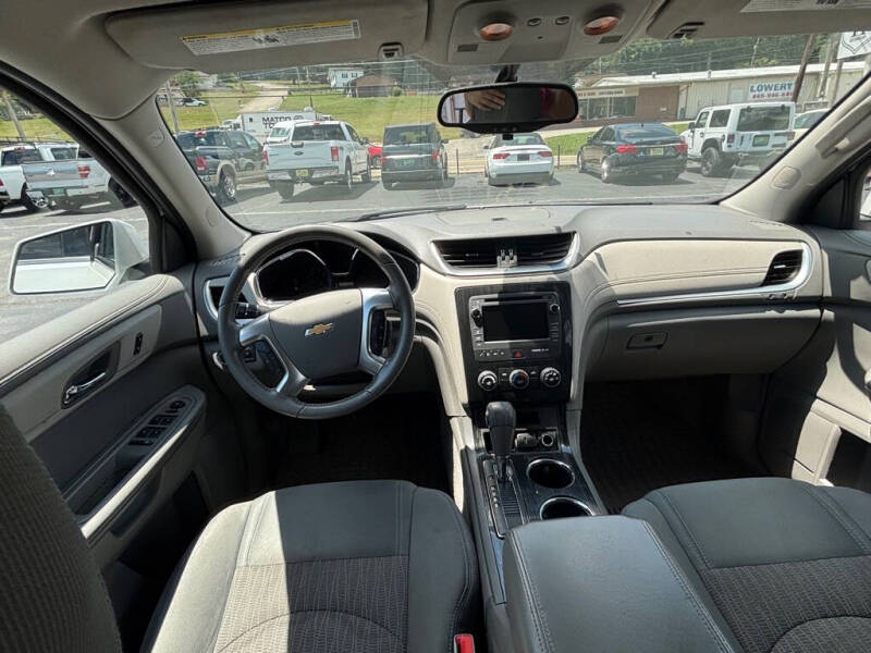 2017 Chevrolet Traverse LT