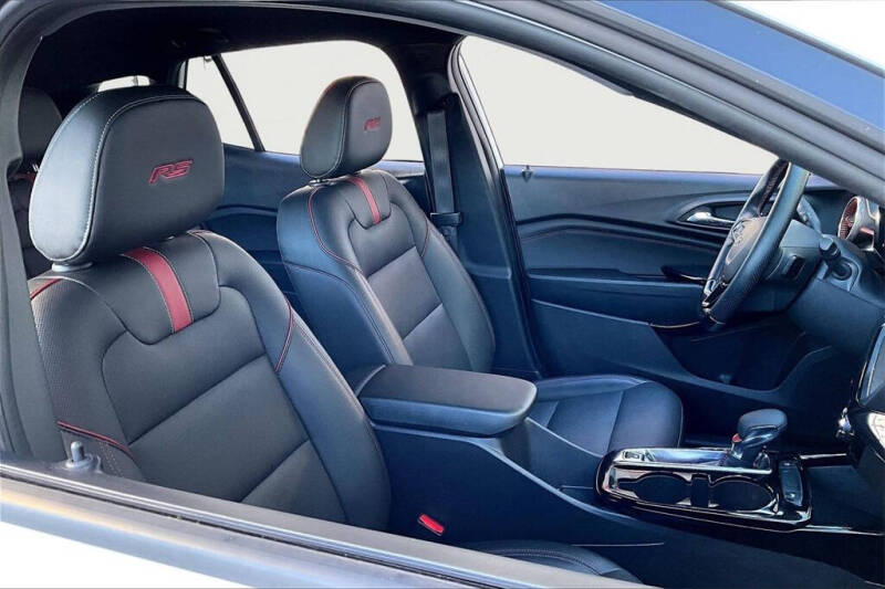 2025 Chevrolet Trax RS