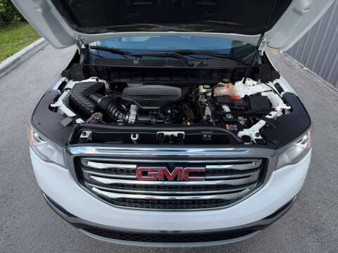 2017 GMC Acadia SLT-1