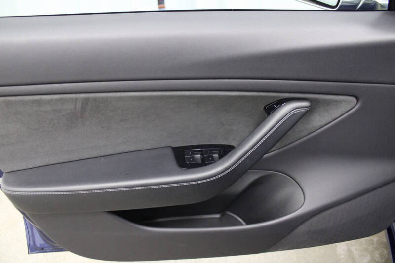 2019 Tesla Model 3 Mid Range