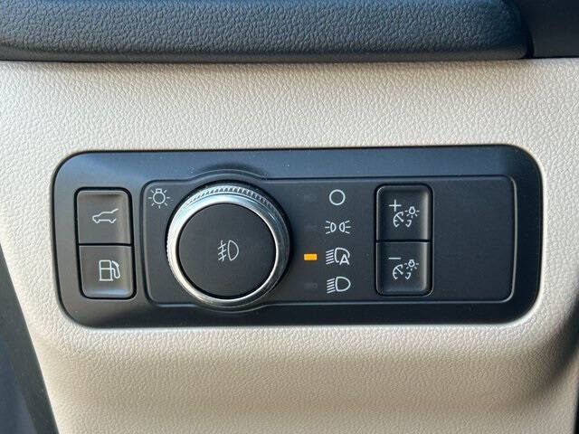 2022 Ford Escape Hybrid Titanium