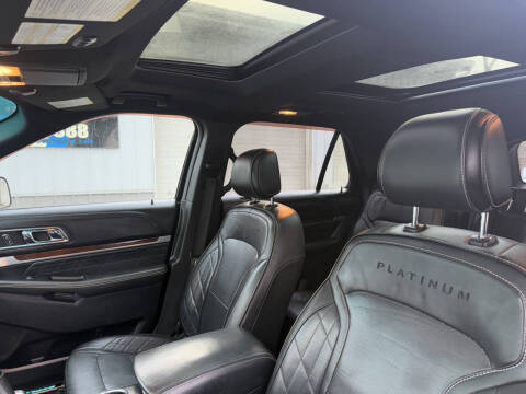 2017 Ford Explorer Platinum