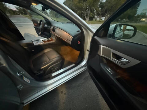 2011 Jaguar XF Premium