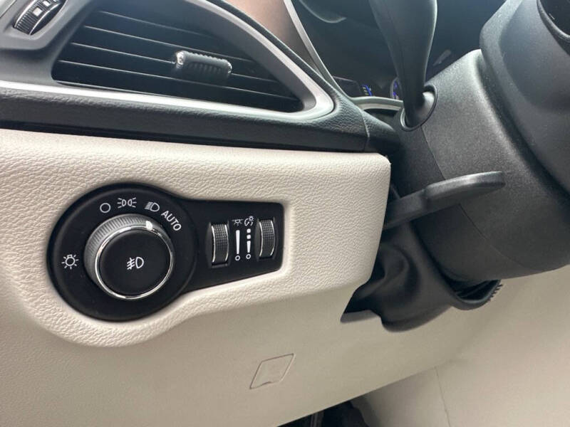 2017 Chrysler Pacifica Touring Plus