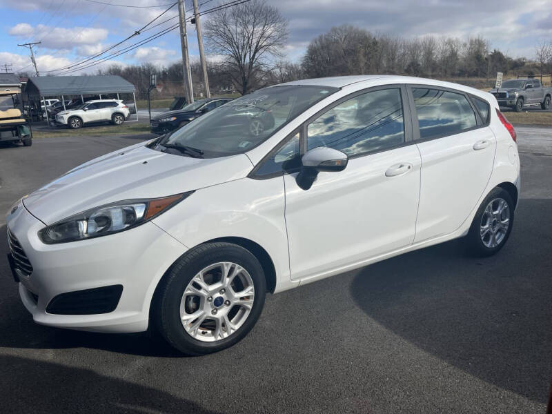 2015 Ford Fiesta SE's photo