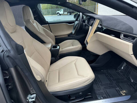 2015 Tesla Model S 85D