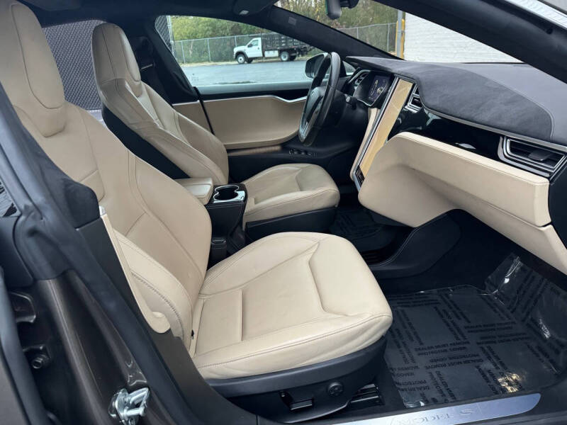 2015 Tesla Model S 85D