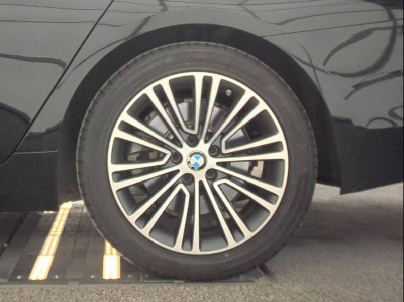 2018 BMW 5 Series 530i