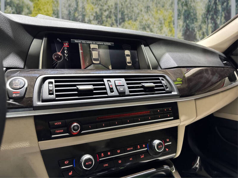 2016 BMW 5 Series 528i