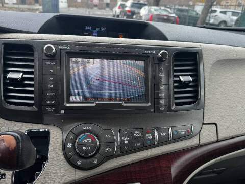 2013 Toyota Sienna Limited 7-Passenger