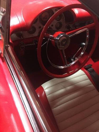 1957 Ford Thunderbird